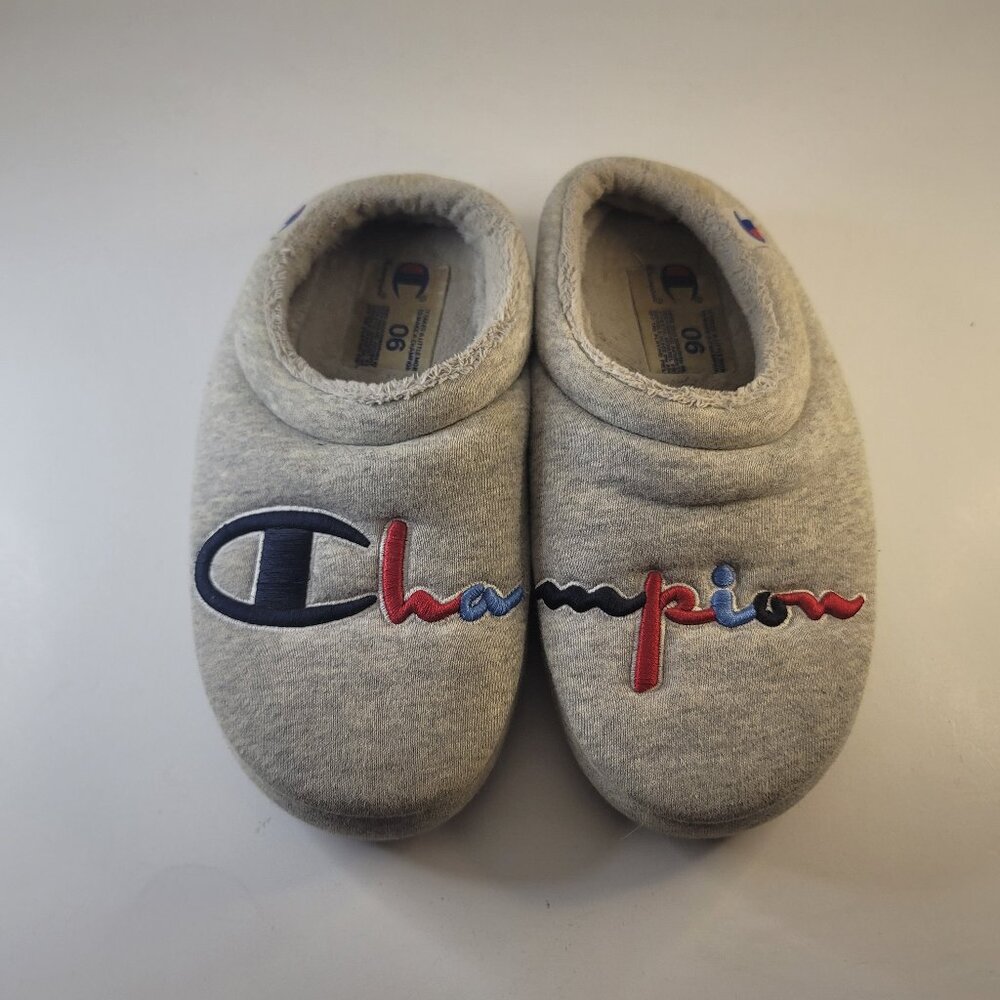 Champion Women's University Slippers Size 6